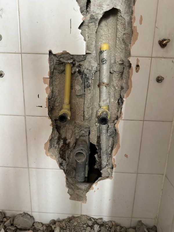 Wall moisture damage